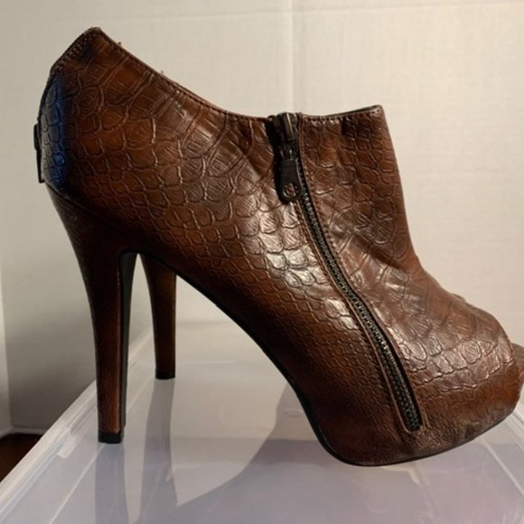 Dot's brown alligator peep toe heels - Picture 1 of 8